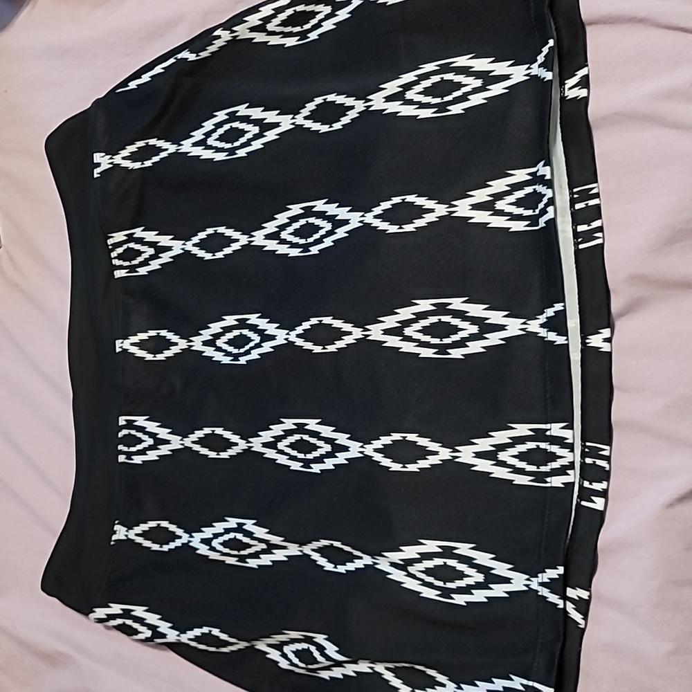 Black and White Patterned golf ⛳️ skirt by Segments Luxe in Medium. Skort.